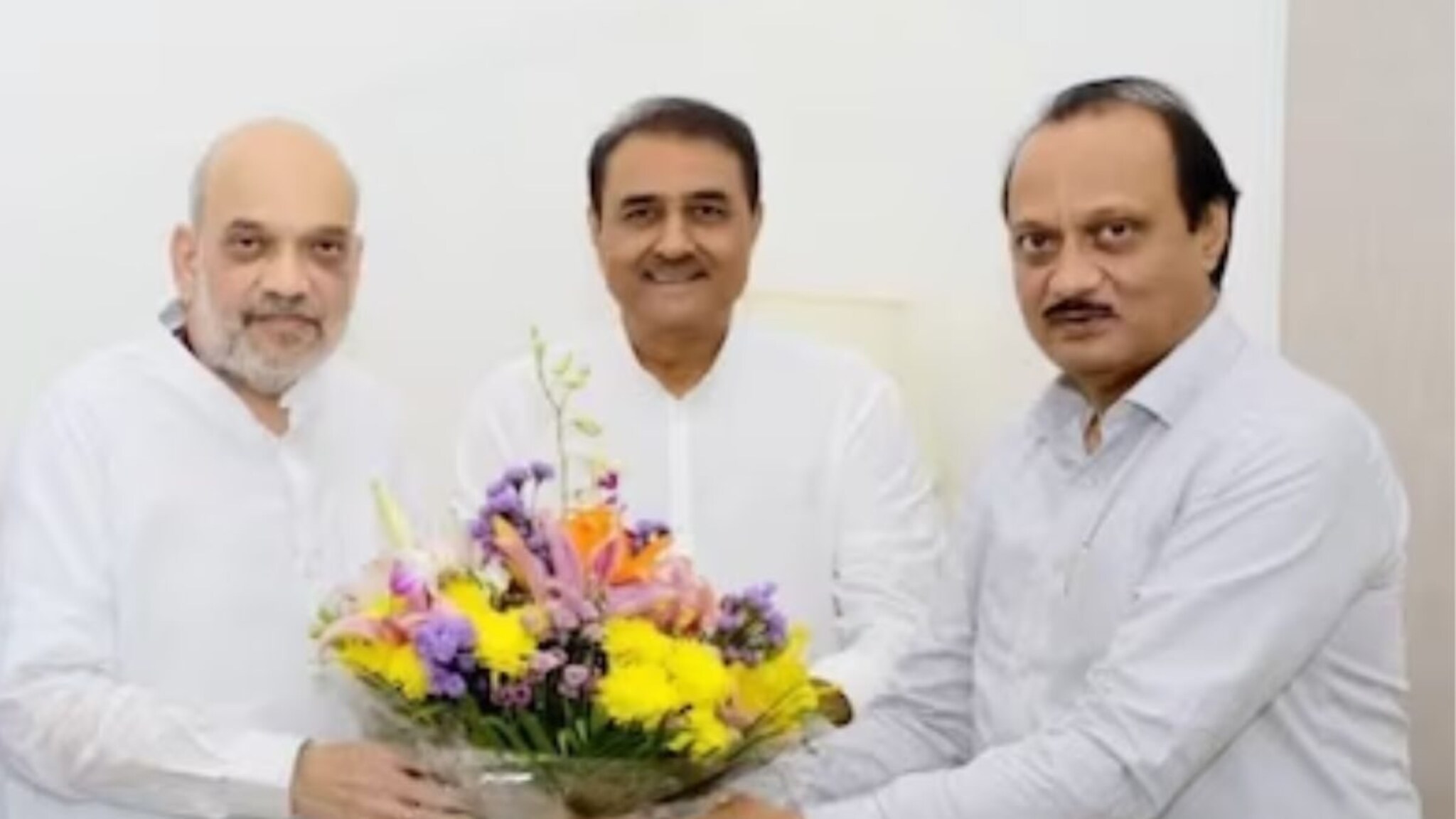 Ajit Pawar : शरद पवारांच्या भेटीनंतर अजितदादांचा दिल्ली दौरा; शिवसेनेची पहिली प्रतिक्रिया समोर