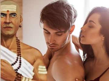 Chanakya Niti : महिलांना आवडतात पुरुषांच्या या वाईट सवयी Chanakya Niti : महिलांना आवडतात पुरुषांच्या या वाईट सवयी