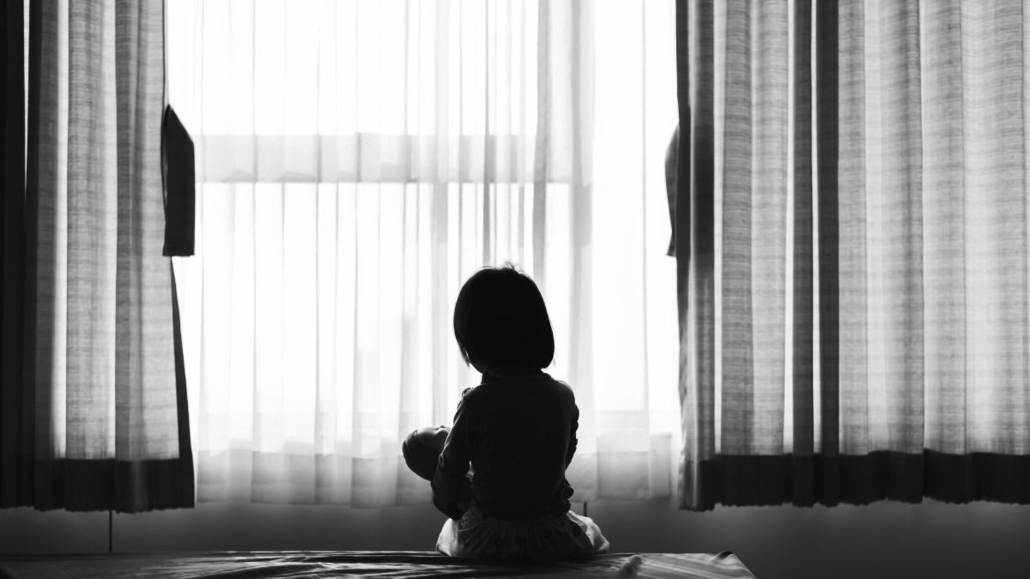 ओठांचा चावा अन् डोक्यावर वार, अडीच वर्षांच्या चिमुकलीवर अत्याचार, बुलडाणा हादरलं