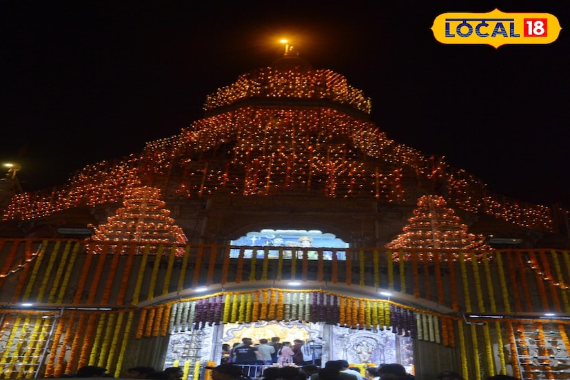 दीपोत्सवाचे मनोहारी दृश्य डोळ्यामध्ये साठविण्यासोबतच मोबाईल कॅमे-यामध्ये कैद करण्यासाठी पुणेकरांनी मोठी गर्दी केली.