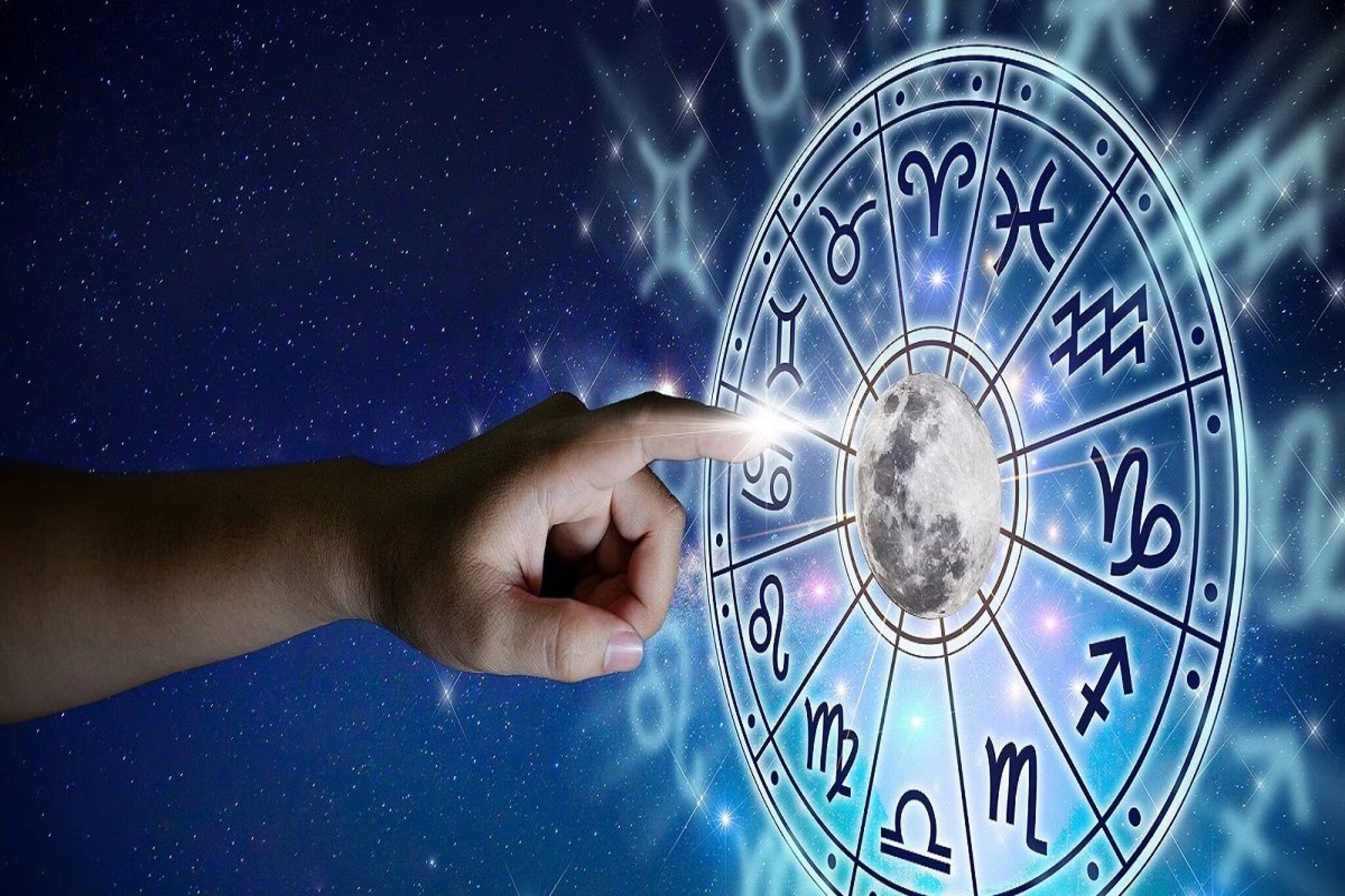 या राशींनी आज महत्त्वाच्या वस्तू सांभाळा, वाहन जपून चालवा; पहा दैनिक राशीभविष्य