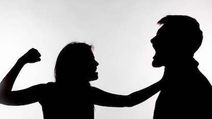 दुबईला नेलं नाही म्हणून पतीने केली पत्नीची हत्या, पुण्यातली खळबळजनक घटना दुबईला नेलं नाही म्हणून पतीने केली पत्नीची हत्या, पुण्यातली खळबळजनक घटना