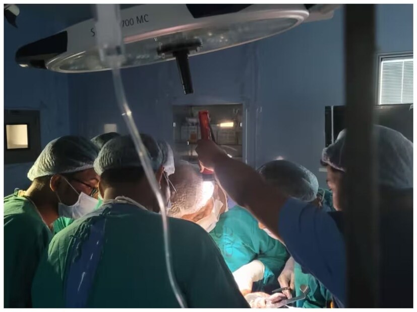 या धक्कादायक घटनेमुळे बुलढाणा जिल्ह्यात एकच खळबळ उडाली आहे. 