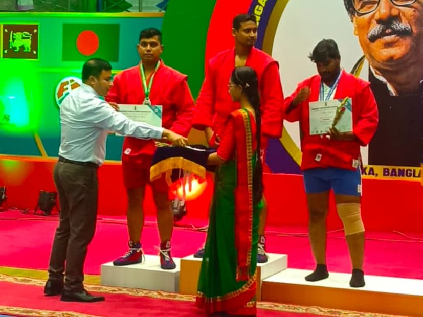 या खेळाबद्दल तुमच्या जिल्ह्यातील स्पोर्ट्स कोच यांच्याशी संपर्क साधून अधिक माहिती किंवा तुम्हाला खेळायचं असल्यास तुम्ही खेळू शकता. या खेळामध्ये मुलांसह मुली देखील मोठ्या हिमतीने खेळताना बघायला मिळतात. सेल्फ डिफेन्स आणि करिअर म्हणूनही या खेळाला विद्यार्थी, तरुण-तरुणी निवडू शकतात, असेही वरहारे सांगतात.