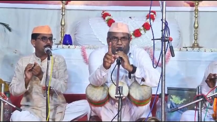 थुटे यांना बालपणापासून सप्त खंजिरीचे आकर्षण आणि आवड होती मात्र वयाच्या अंदाजे 27- 28 वर्षापासून सप्त खंजिरी वादन करून प्रबोधनाचा विडा त्यांनी उचलला. भविष्यात देखील सप्ताह खंजिरीच्या आणि प्रबोधनाच्या माध्यमातून समाजात जनजागृती करून राष्ट्रसंतांचे विचार पुढे नेण्याचा प्रयत्न केला जाणार असल्याचे त्यांनी सांगितलं.