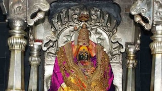 तुळजाभवानी मंदिरात बोगस पुजाऱ्यांचा सुळसुळाट