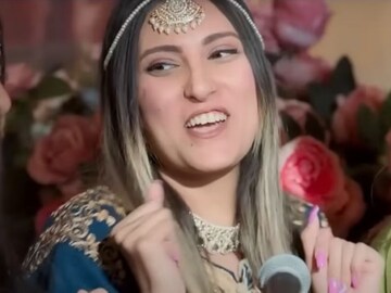 'जमाल कुडू' गाण्यातील 'ती' व्हायरल मुलगी कोण? रातोरात बनली इंटरनेट सेन्सेशन