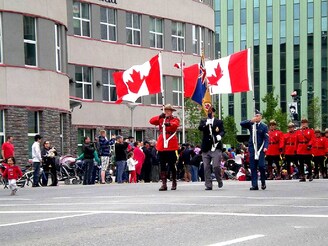 जगातील लोकांना कॅनडामध्ये स्थायिक व्हायला का आवडते? ही आहेत मुख्य कारणे