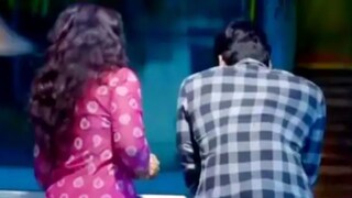 पतीचं लग्न लावणार महिला (प्रतिकात्क फोटो) पतीचं लग्न लावणार महिला (प्रतिकात्क फोटो)