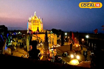 चंपाषष्ठी उत्सवाला जेजुरी गडावर गर्दी, आकर्षक विद्युत रोषणाईनं सजलं खंडोबा मंदिर