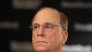 अर्ध्या अमेरिकेचा मालक तरी श्रीमंतांच्या यादीत नाही! 