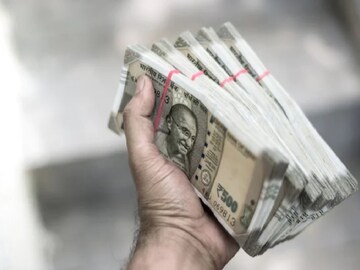 मेष राशीसाठी कसं असेल वर्ष 2024; वैवाहिक स्थिती, करिअर, आर्थिक घडामोडी अशा घडतील