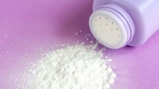 बेबी पावडर