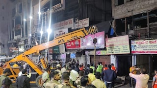 ऐतिहासिक भिडे वाड्यावर पुणे महापालिकेचा ताबा, फुले स्मारकासाठी पहिलं पाऊल ऐतिहासिक भिडे वाड्यावर पुणे महापालिकेचा ताबा, फुले स्मारकासाठी पहिलं पाऊल