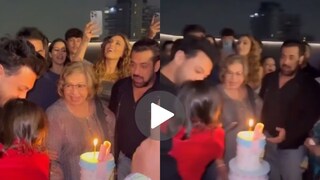 सलमान खानचं बर्थडे सेलिब्रेशन सलमान खानचं बर्थडे सेलिब्रेशन