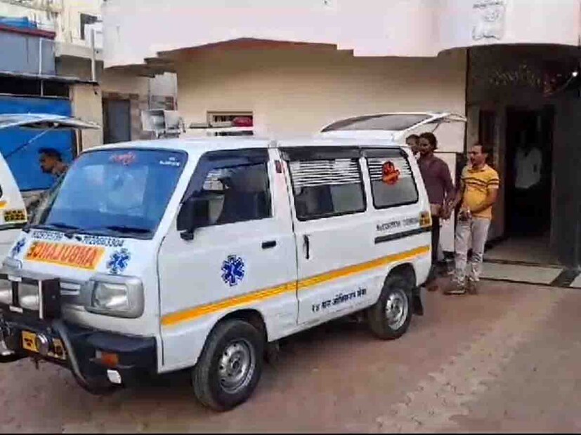 घटनेची माहिती मिळताच शिर्डी पोलीस घटनास्थळी दाखल झाले असून मृतदेह शवविच्छेदनासाठी ग्रामीण रुग्णालयात दाखल झाला आहे.