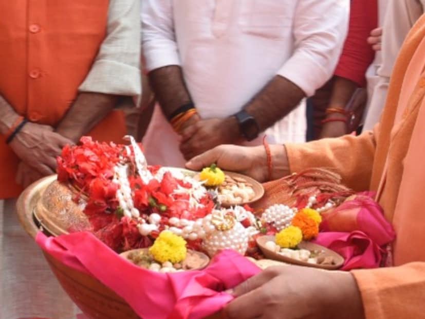 लग्नानंतर वर वधूच्या घरच्यांनी परळ ही विधी करून घ्यावी. परळ म्हणजे अन्नपूर्णा देवीची शांती होय. शब्दशः परळ म्हणजे पात्र होय. हा एक कुळाचार असतो. जो सर्व समाजातील कुटुंबाने करायला पाहिजे.