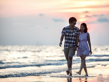 Ideal Age Gap In Relationship : लग्नासाठी नवरा-बायकोमध्ये वयाचं अंतर किती असावं?