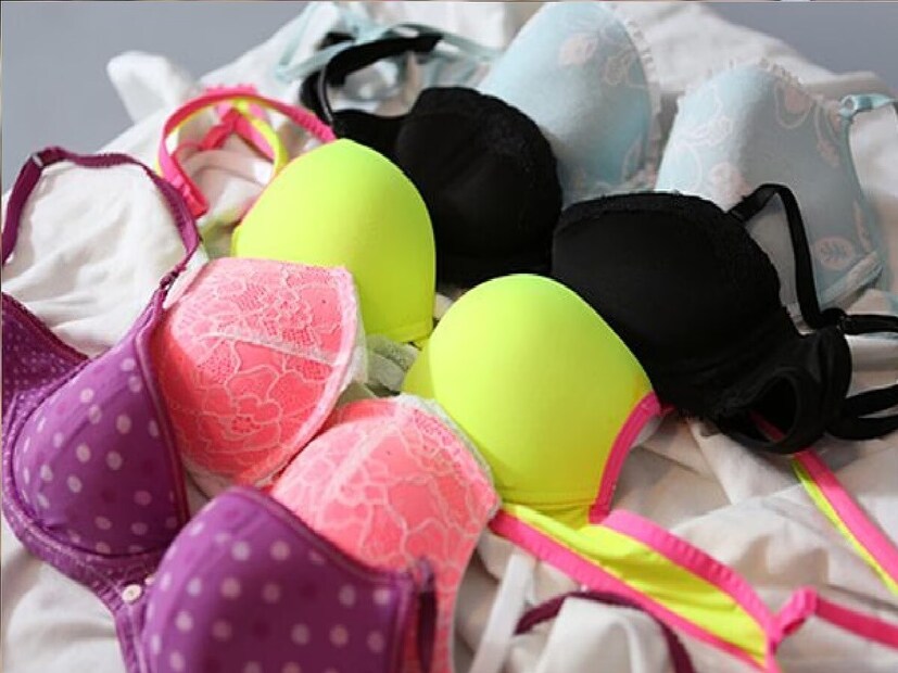 1893 मध्ये एका अमेरिकन वृत्तपत्रात हा शब्द पहिल्यांदा वापरला गेला. त्यानंतर, हा शब्द विविध जीवनशैली मासिके आणि इतर वर्तमानपत्रांमध्ये मोठ्या प्रमाणावर वापरला जाऊ लागला. काही वर्षांनंतर हा शब्द ऑक्सफर्ड शब्दकोशात दाखल झाला.