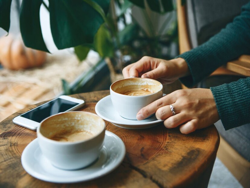 त्यांच्या मते, जे लोक ते कॉफी प्यायलेले कप उचलतात आणि धुण्यासाठी नेतात ते केवळ चांगलं काम करत नाहीत तर त्यांच्या आजूबाजूच्या लोकांचा आदर करतात यावरही त्यांनी भर दिला. याउलट जे लोक कप टेबलवरच सोडतात, त्यांना कंपनीतील इतरांची काहीही पडलेली नसते, हे दाखवतं.