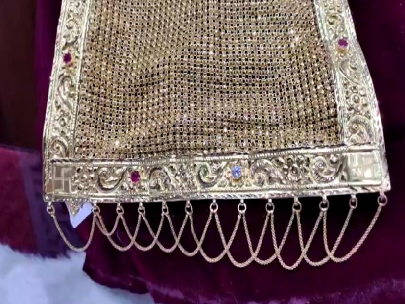 या घोंगडीची बाजार भावनुसार तब्बल 51 लाख 98 हजार इतकी किंमत आहे. 