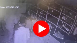 सगळे झोपलेले होते अन् ते कोयते घेऊन मानगुटीवर बसले