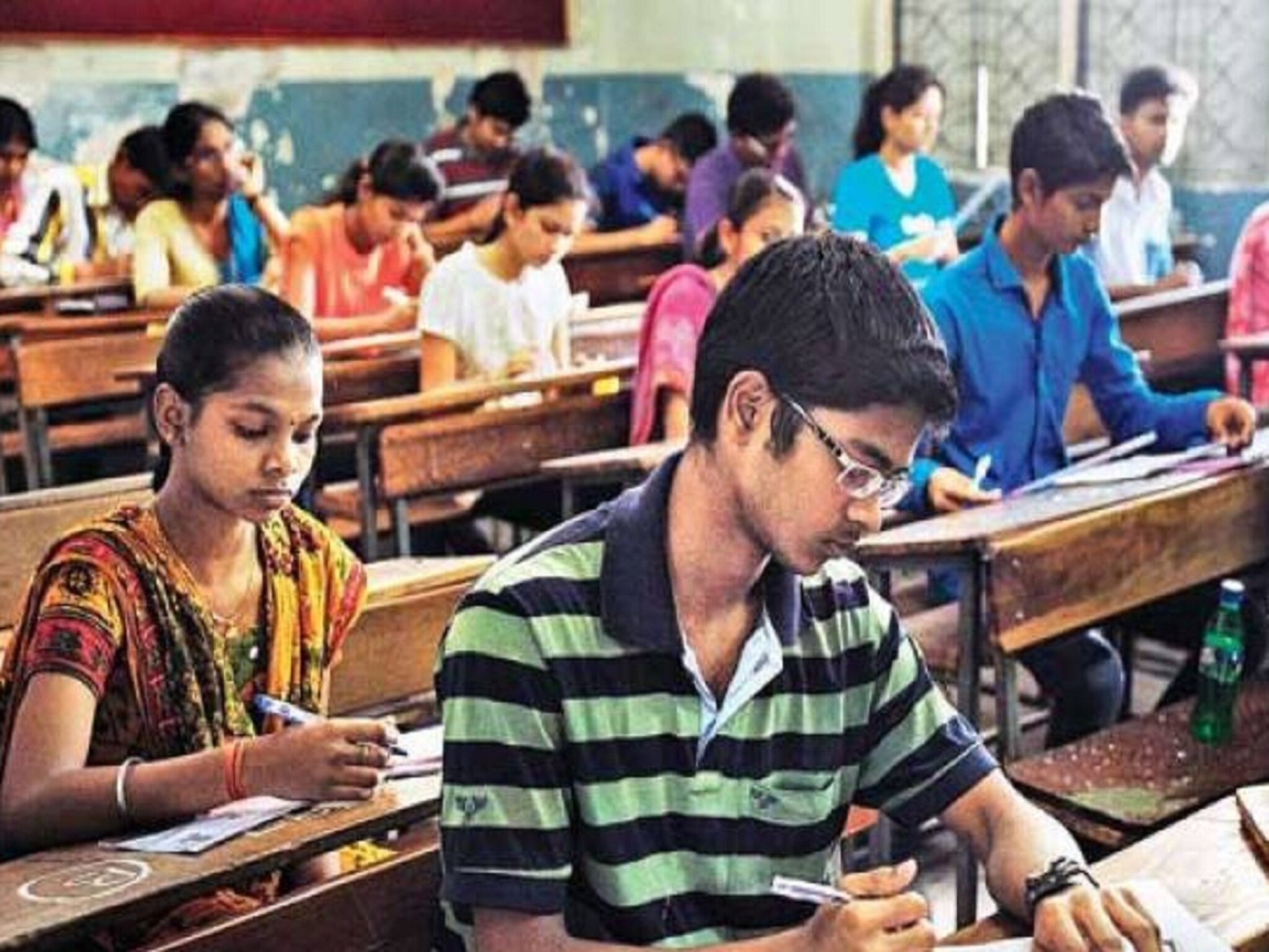 CBSE Board Exam : आता बोर्ड परीक्षा वर्षातून दोनदा; शिक्षण मंत्रालयाचा मोठा निर्णय