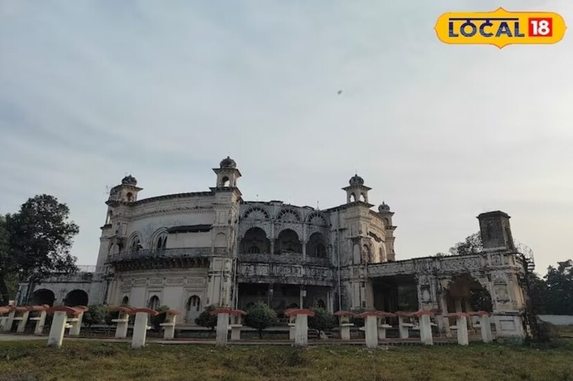ब्रिटिश स्थापत्यशैलीचे उदाहरण या इमारतीत पाहायला मिळते. या भव्य इमारतीचा नकाशा एका ब्रिटिश अभियंत्याने तयार केला होता. महाराजा वेंकट रमण सिंह यांनी नकाशा बनवण्याचे काम इंग्लंडहून आलेले इंजिनियर जी हॅरिसन यांच्याकडे सोपवले होते. ब्रिटीशकालीन अनेक इमारती आजही रिवा येथे आहेत. रिवा येथील वेंकट भवन हे त्यापैकीच एक आहे.