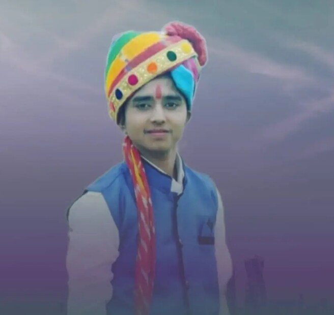 डिंपलचे म्हणणे आहे की, त्याला आधीपासून मुलगा व्हायचे होते. जेव्हा मेडिकल सायन्सच्या माध्यमातून त्याला माहिती झाले तेव्हा त्याने आपले लिंग बदलून तो मुलीपासून मुलगा झाला. डिंपलने लिंग बदलण्याची इच्छा व्यक्त केल्यावर सुरुवातीला कुटुंबीयांनी त्याला नकार दिला होता. 