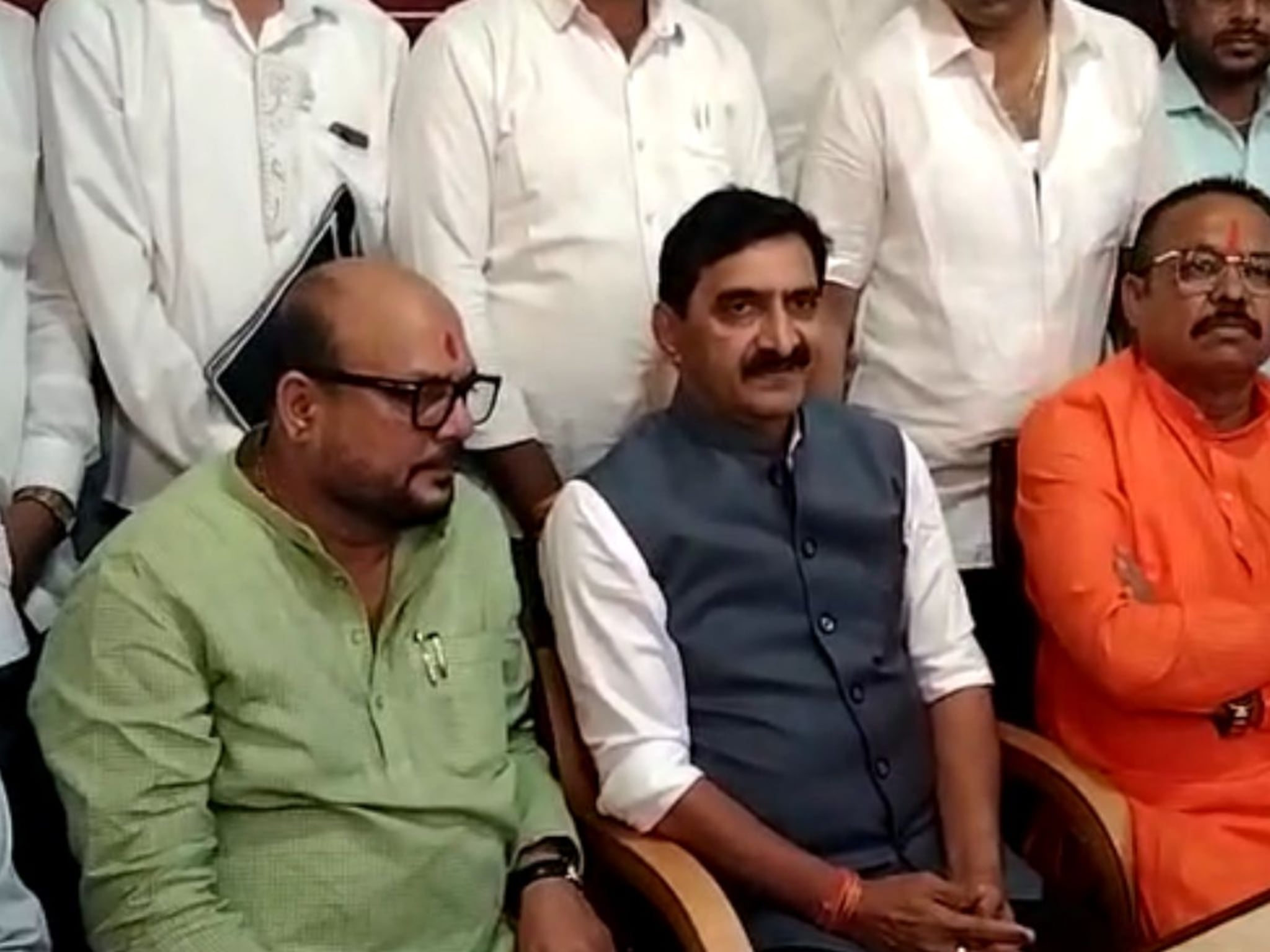 मोठी बातमी! जळगाव मतदासंघावर शिवसेनेचा दावा, इच्छूक उमेदवारांची नावंही सांगितली