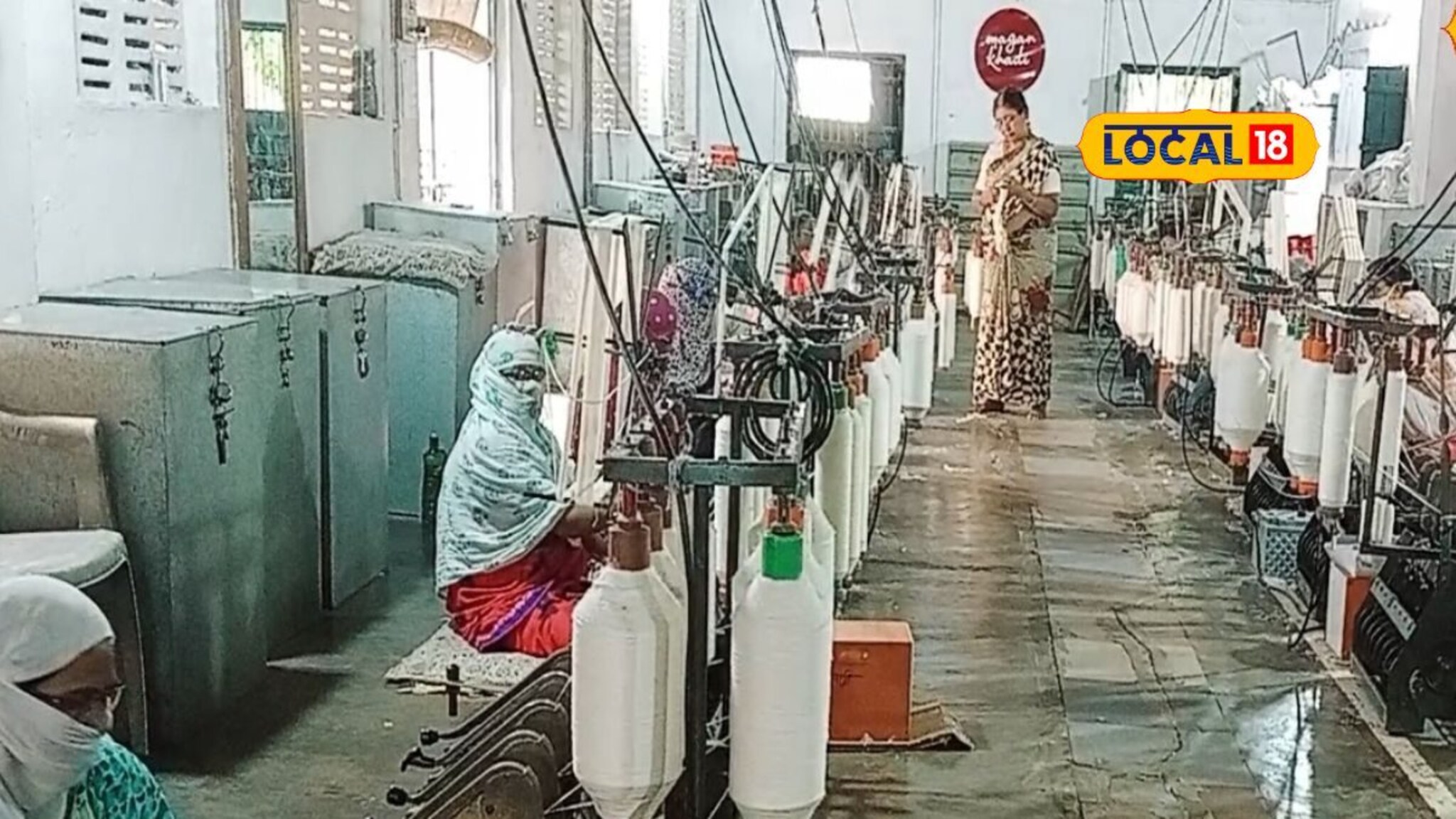 इथं अंबर चरख्यावर होते सूतकताई, खादीचं कापड कसं बनतं पाहिलंत का?