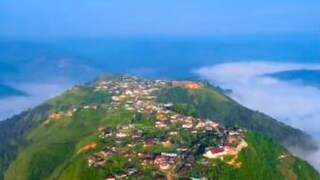 ढगात वसलेलं भारतातील गाव