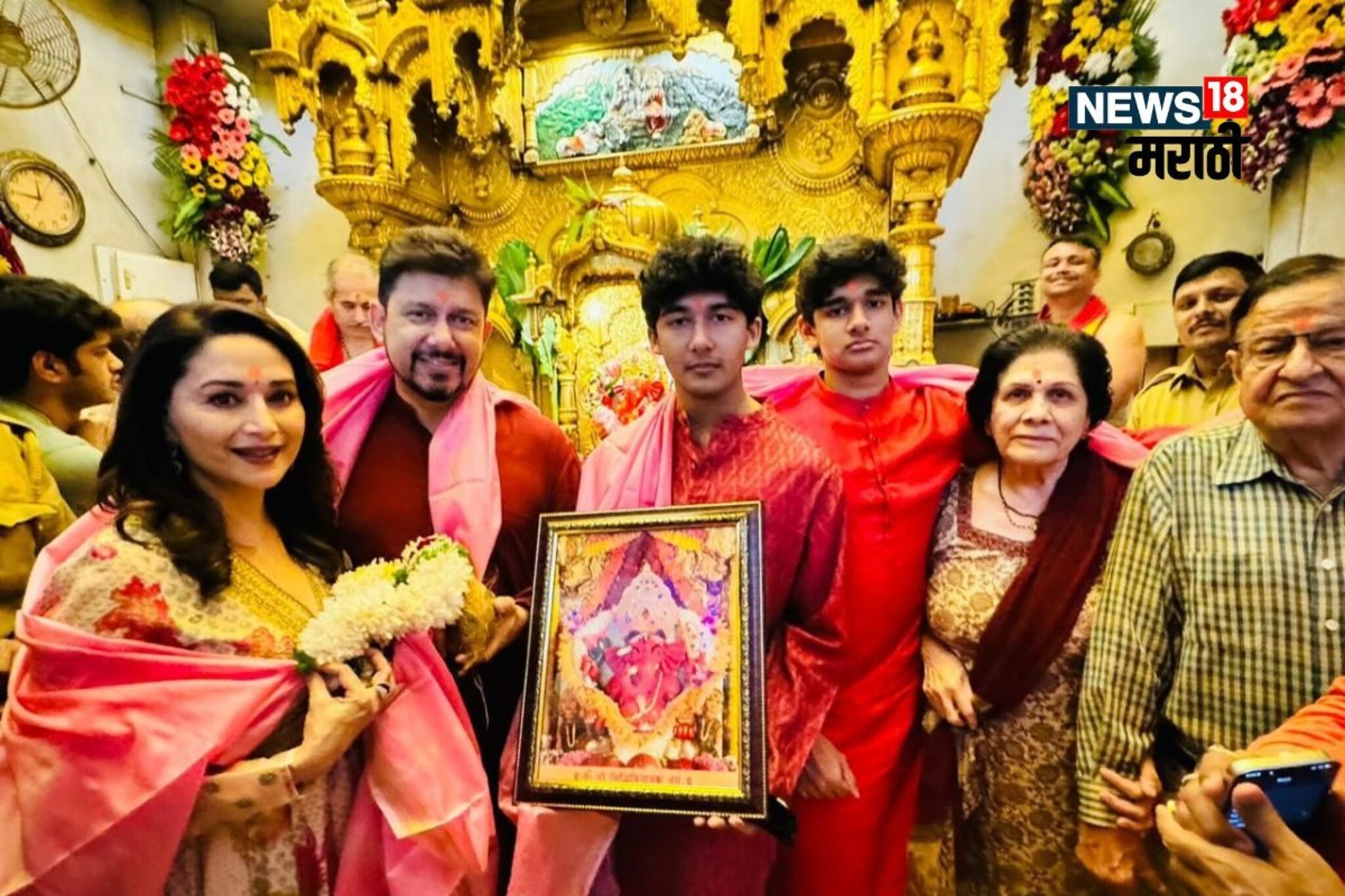 डॉ. नेनेंना तर बघितलं, माधुरीची सासू पहिल्यांदा कॅमेरात कैद, PHOTO