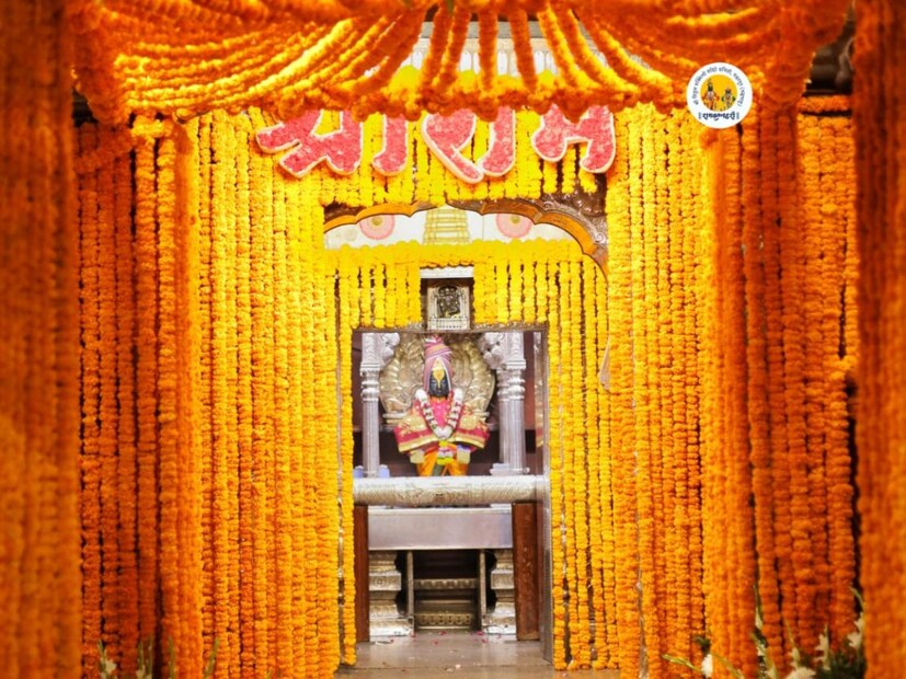 सोमवारी अयोध्येमध्ये भव्य दीपोत्सव होणार आहे. सांस्कृतिक नृत्य आणि वादन होणार आहे. यामध्ये वेगवेगळ्या प्रदेशासोबत देशभरातील परंपरा आणि कला इथे सादर होणार आहेत. 