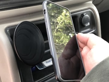 फोनवर कव्हर का लावू नये? वर्षानुवर्षे वापरणाऱ्यांनाही माहिती नाहीत तोटे