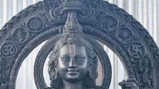 रामलल्लांच्या मूर्तीचं मुखदर्शन, अयोध्येतून पहिला Photo आला समोर रामलल्लांच्या मूर्तीचं मुखदर्शन, अयोध्येतून पहिला Photo आला समोर