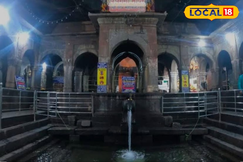 महाराष्ट्रातील जुने महाबळेश्वर येथे पंचगंगा मंदिर आहे. हे भगवान कृष्णाला समर्पित आहे आणि कृष्णा, वेण्णा, कोयना, सावित्री आणि गायत्री या पाच नद्यांच्या संगमावर वसलेले आहे. हे मंदिर सुमारे 4 हजार 500 वर्षे जुने असल्याचे मानले जाते. मूळतः तेराव्या शतकात यादव राजा सिंघनदेव याने ते बांधले होते. 17 व्या शतकात छत्रपती शिवाजी महाराजांनी नंतर त्याचे नूतनीकरण केले. 