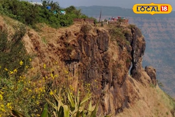 महाबळेश्वरला फिरायला जाताय? तर ही 10 पर्यटनस्थळे पाहायला विसरू नका ! महाबळेश्वरला फिरायला जाताय? तर ही 10 पर्यटनस्थळे पाहायला विसरू नका !