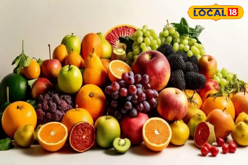 सकाळी उपाशी पोटी फळे खाणे कधीही चांगलेच मात्र सकाळच्या नाष्ट्या ऐवजी फक्तच फळे खाणे अयोग्य आहे. कारण सकाळच्या वेळी आपल्या शरीराला ऊर्जेची गरज असते आणि ती फक्त फळांच्या सेवनाने पूर्ण होऊ शकत नाही. त्यामुळेच दिवसभर थकवा जाणवून सारखी भूक लागू शकते. अशावेळी फळांसोबत उकडलेली अंडी किंवा मोड आलेली कडधान्य खावीत, असेही पै यांनी सांगितलं.