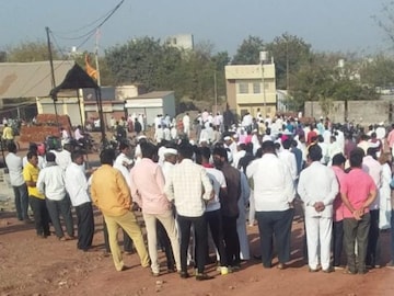 अहमदनगर : मंदिरातील तब्बल 30 लाखांचं सिंहासन पळवलं; चोरटे CCTV कॅमेरात कैद