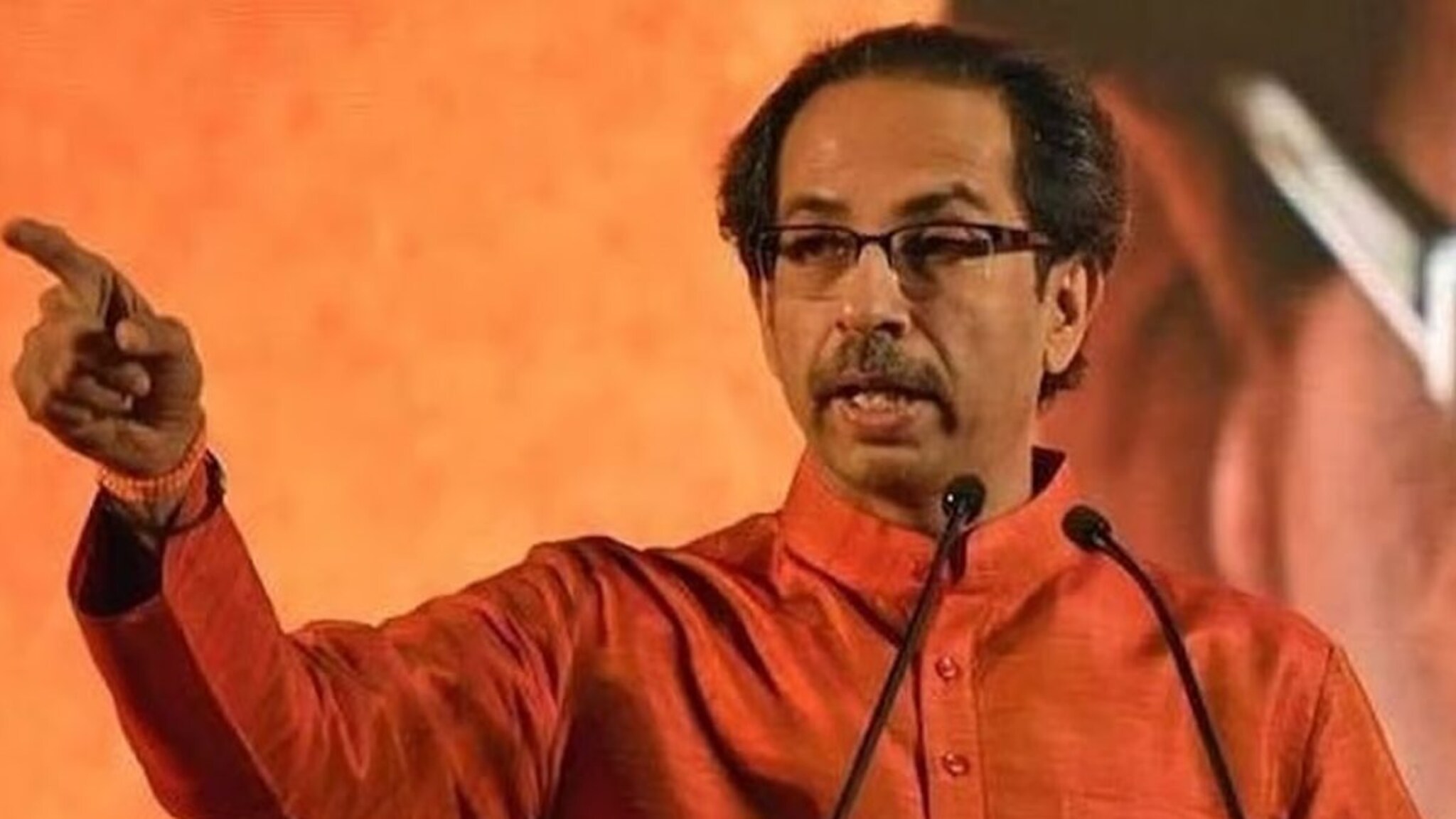 Maharashtra politics : '...म्हणून तेव्हा तुम्ही मातोश्रीवर आलात'; ठाकरेंचा अमित शहांना टोला