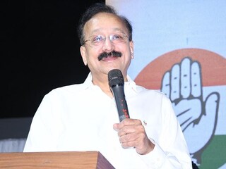 काँग्रेस नेते बाबा सिद्दीकी  काँग्रेस नेते बाबा सिद्दीकी