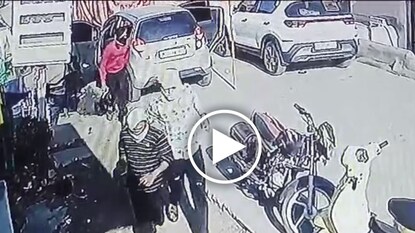 ोळीबाराने महाराष्ट्र पुन्हा हादरला, कार्यालयात घुसून भाजप नेत्यावर 4 राऊंड फायर, CCTV ोळीबाराने महाराष्ट्र पुन्हा हादरला, कार्यालयात घुसून भाजप नेत्यावर 4 राऊंड फायर, CCTV