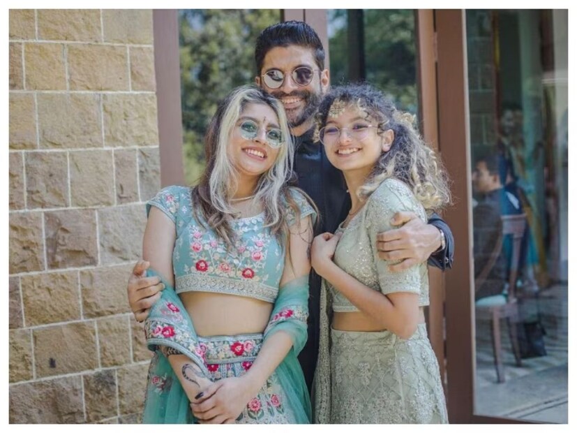 फरहान अख्तरच्या मुलीचं नाव शाक्य असं आहे. शाक्य हे भगवान बुद्धांचं नाव आहे. 