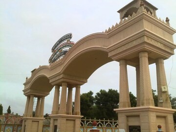 Richest village: 7600 घरे, 17 बँका; भारतातील या श्रीमंत गावाविषयी माहितीय का?