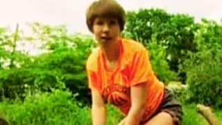  आई-वडिलांनीच मुलीला कुत्र्यांमध्ये सोडलं