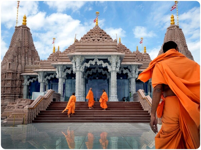 या मंदिराच्या उभारणीसाठी संयुक्त अरब अमिराती अर्थात यूएई सरकारने जमीन दान केली होती. युएईमध्ये आणखी तीन हिंदू मंदिरं असून ती दुबईत आहेत. बीएपीएस हे अबूधाबीतील पहिले हिंदू मंदिर आहे. हे मंदिर दुबई-अबूधाबी शेख जायद महामार्गावर आहे. मंदिर उभारणीसाठी सुमारे 700 कोटी रुपये खर्च करण्यात आले आहेत. यात सुमारे 18 लाख विटांचा वापर करण्यात आला आहे.