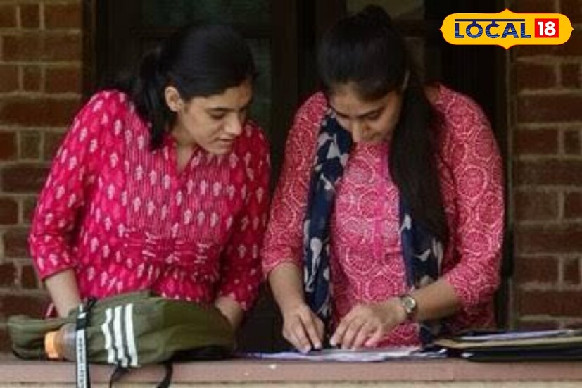 डिप्लोमा इन फॉरेन लँग्वेज : हा कोर्स केल्यानंतर आपल्याला एक उत्तम पगाराची नोकरी मिळू शकते. भाषा हा संवादातला सर्वात महत्त्वाचा घटक असतो. म्हणूनच एखादी फॉरेन लँग्वेज शिकल्यास पुढे आपण इतरांना तिचंं प्रशिक्षण देऊ शकता. 