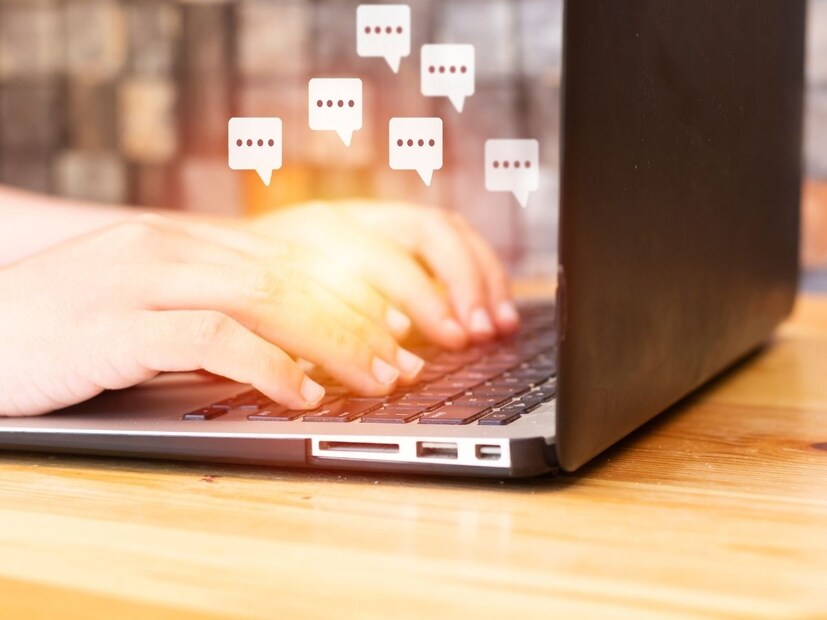 सामान्यपणे होकार दर्शवण्यासाठी आपण हा शब्द वापरतो. तर दुसरं म्हणजे एखाद्या गोष्टीचं आश्चर्य वाटलं आणि ती विचारली आश्चर्यकारक प्रतिक्रिया म्हणून हा शब्द वापरला जातो.