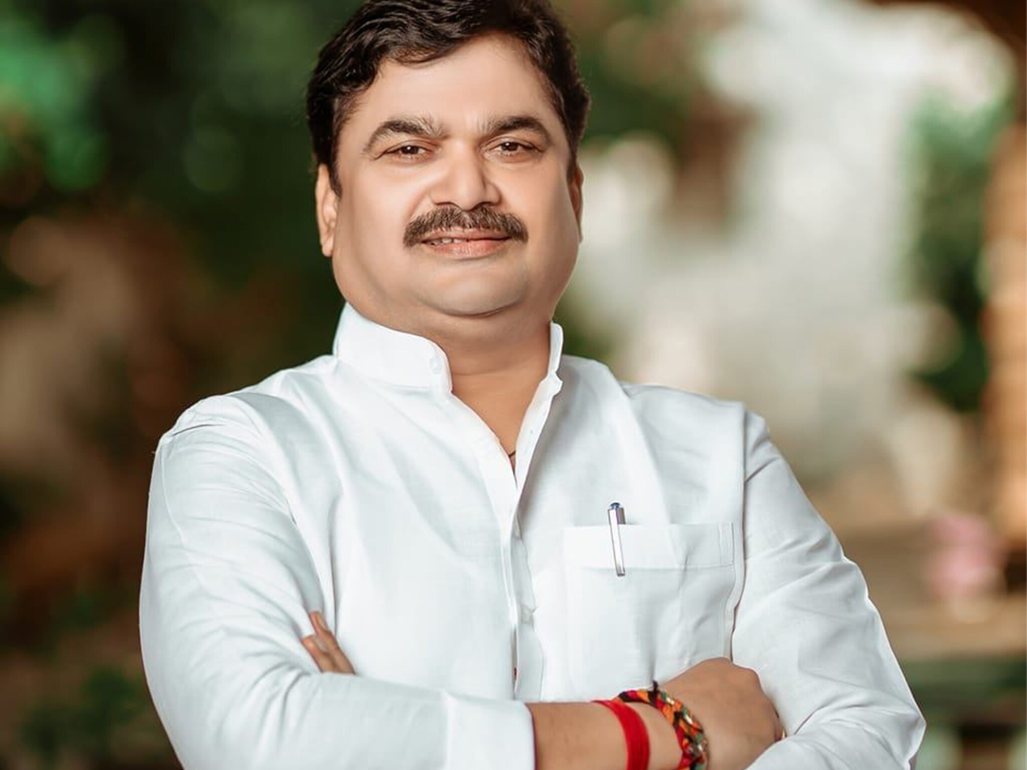 ऐन लोकसभेवेळी कर्जतकर आमदार शिंदेंच्या त्या निर्णयावर नाराज; शहर बंद ठेवत निषेध